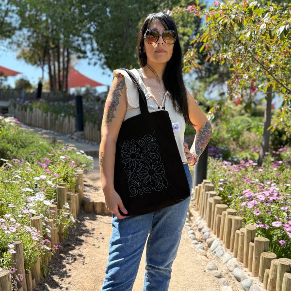 Totebag Bordada a Mano Margarita