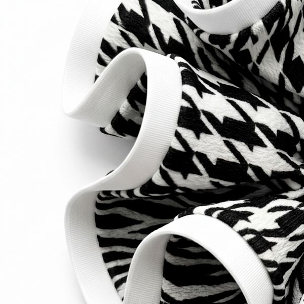 Scrunchie XL Patron Negro-Blanco con Sesgo Blanco